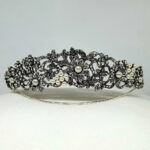 Tiara Praga  /  Plata de Ley  /  Made with Swarovski Elements ®